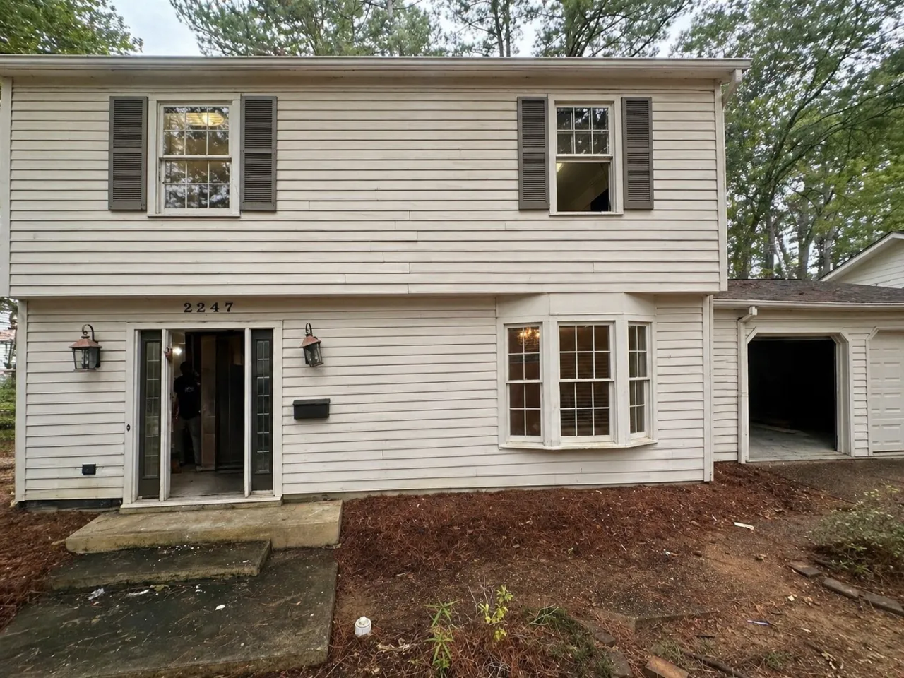 2247 Two-Story Colonial before renovation